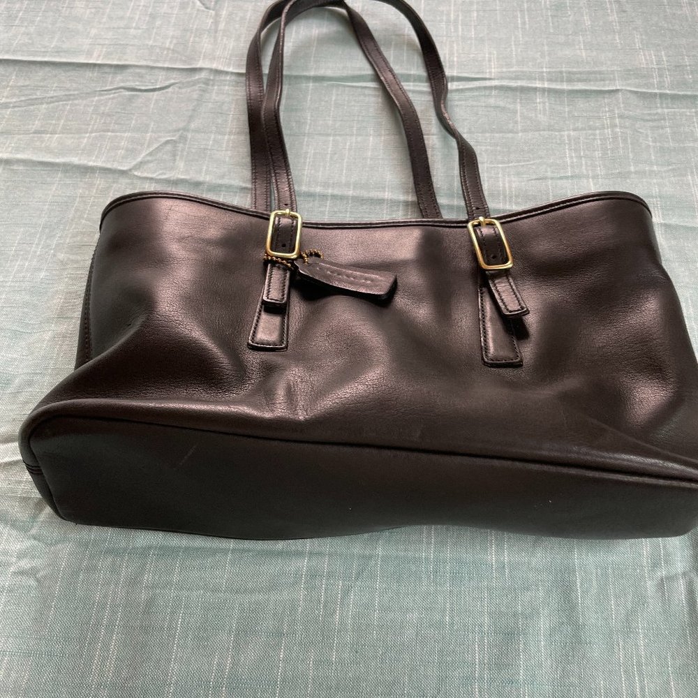 COACH Black leather bag, 13 x 8, 10" handles, Open top, Center zipper